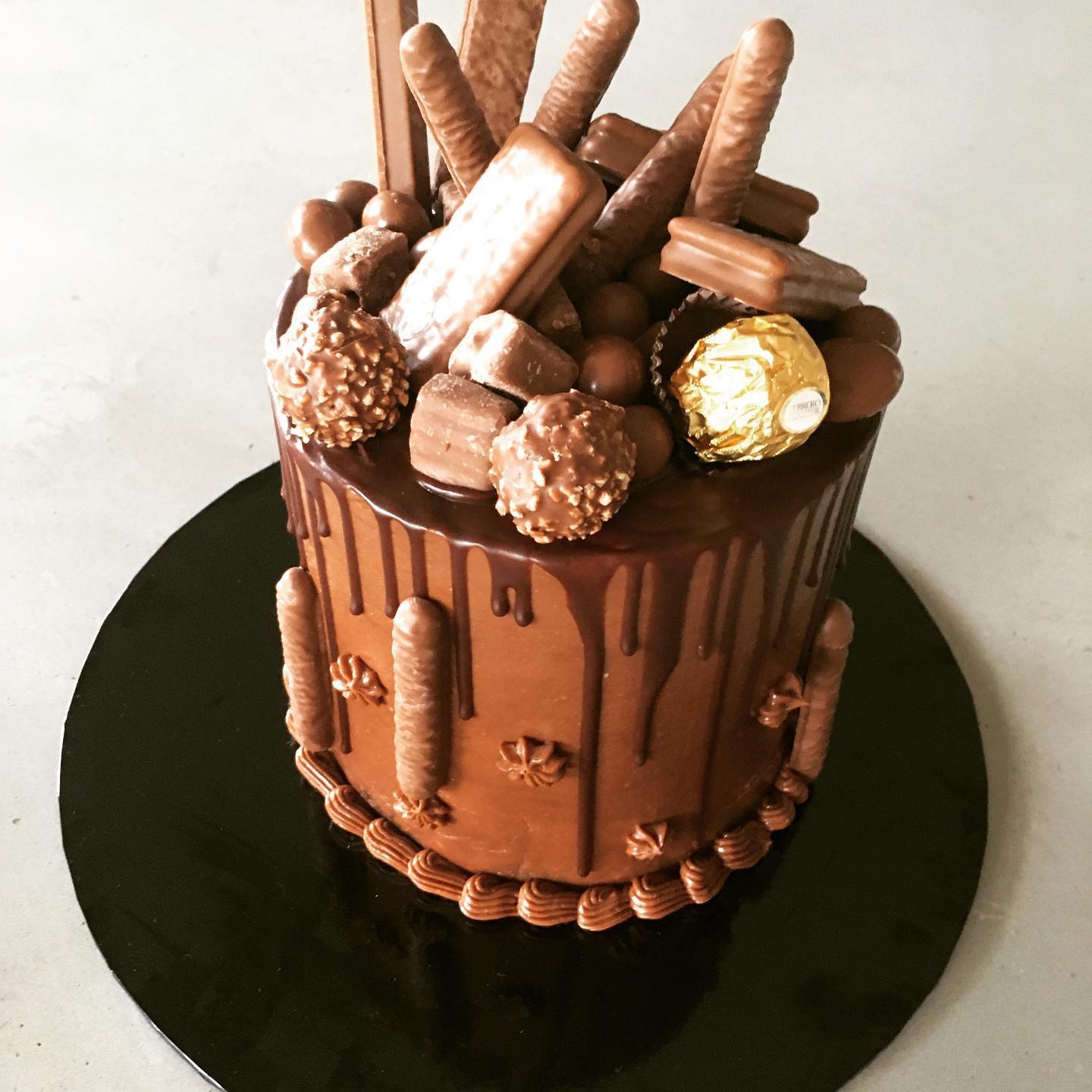 Chocolate Drip Cake