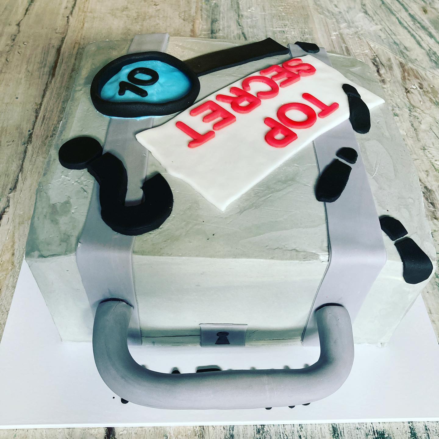 Mystery Pinata Cake