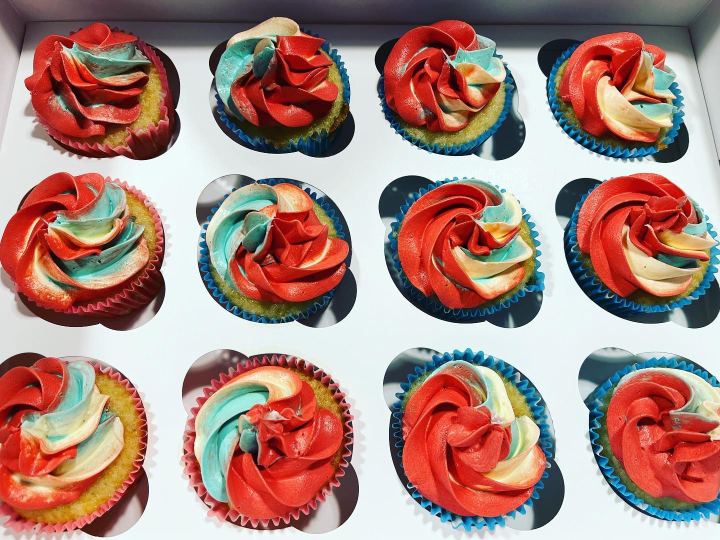 3 Toned Cupcakes