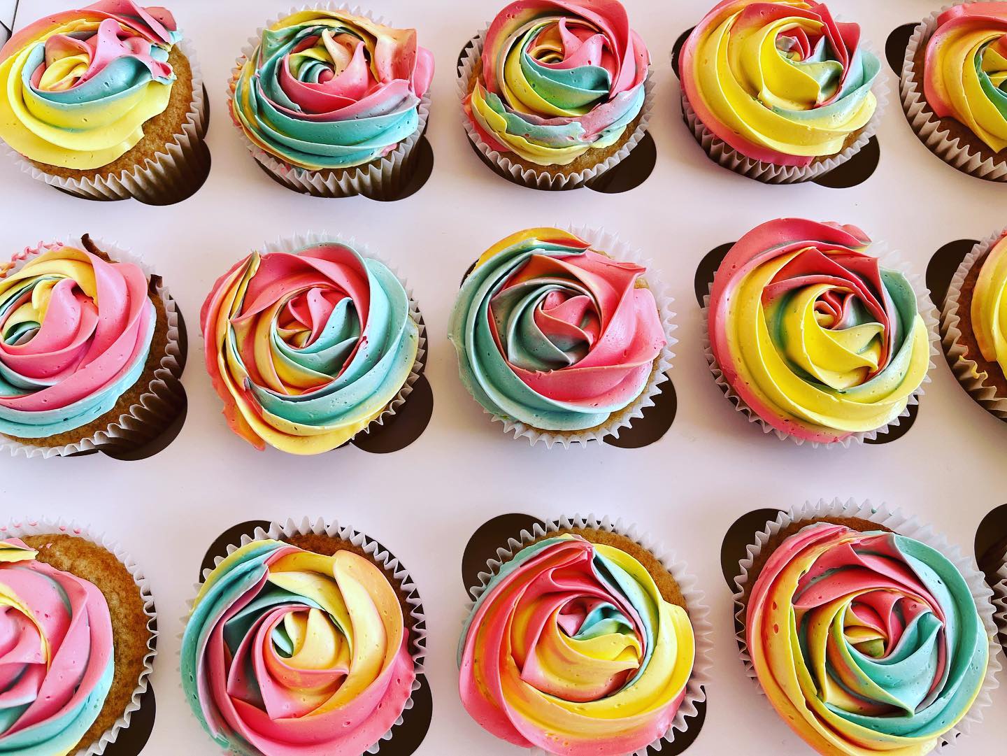 Pastel Rainbow Cupcakes