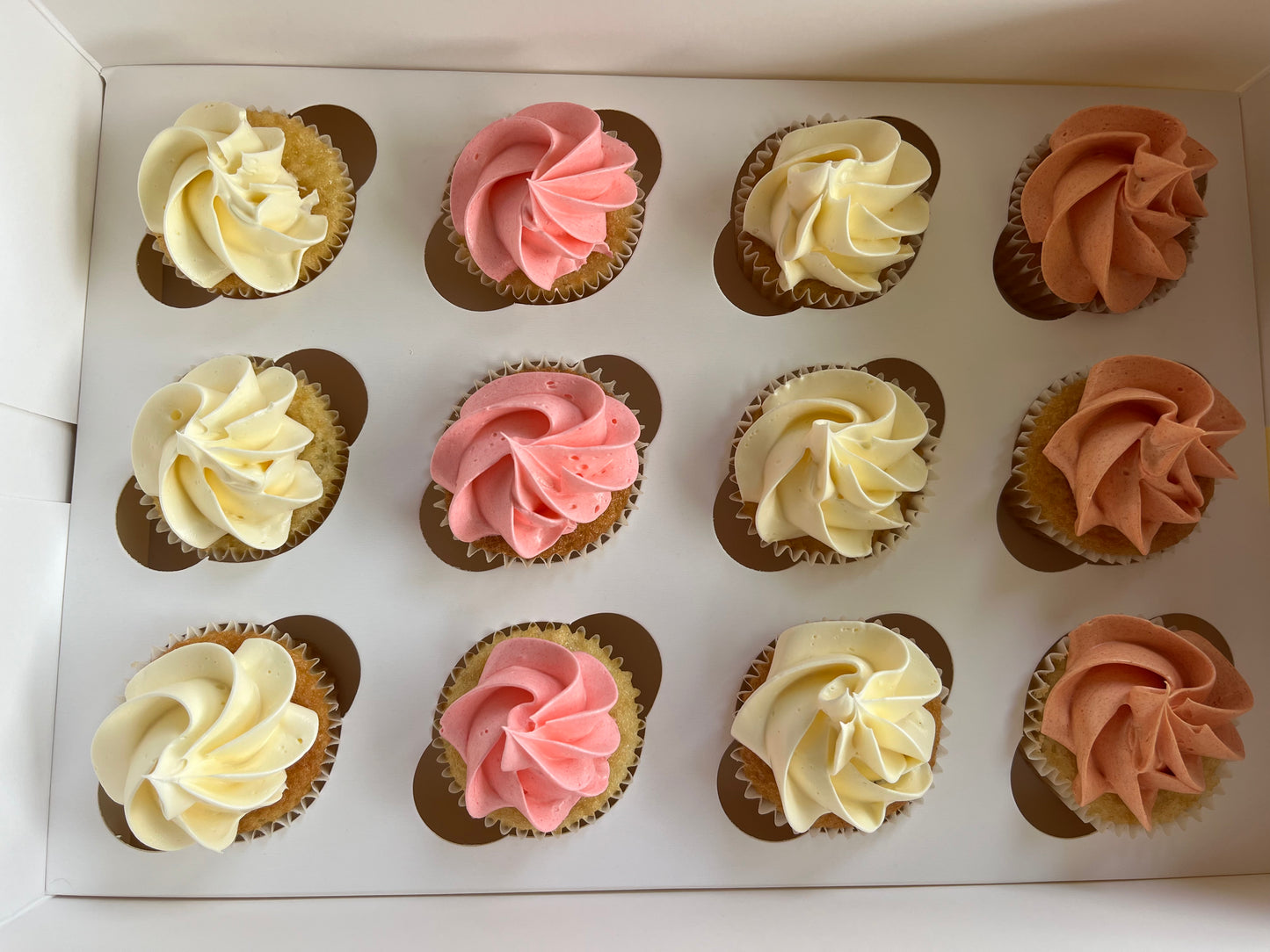 Mini swirl cupcakes