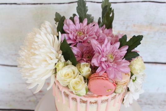 Flower Naked Drip Cake