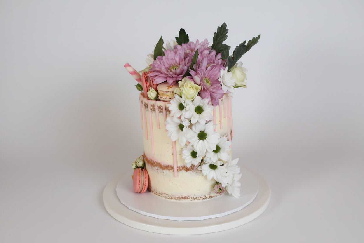 Flower Naked Drip Cake