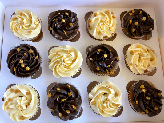 Gold Star cupcakes
