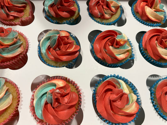 3 coloured swirl cupcakes